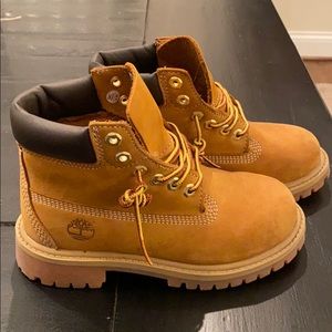Kids Timberland Boots size 13 EUC